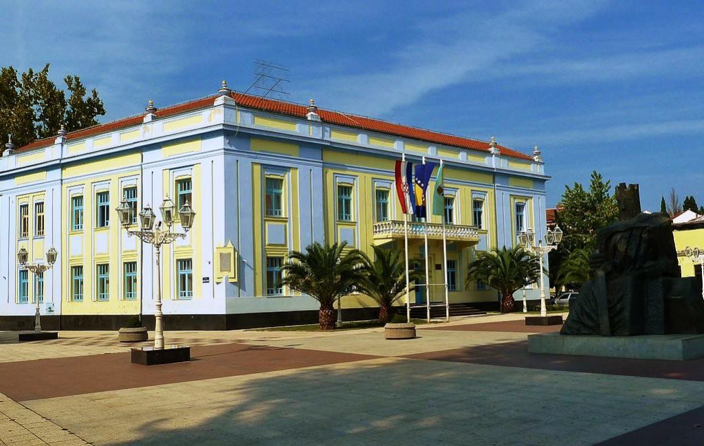 Zgrada-opcine-Capljine-1024x649