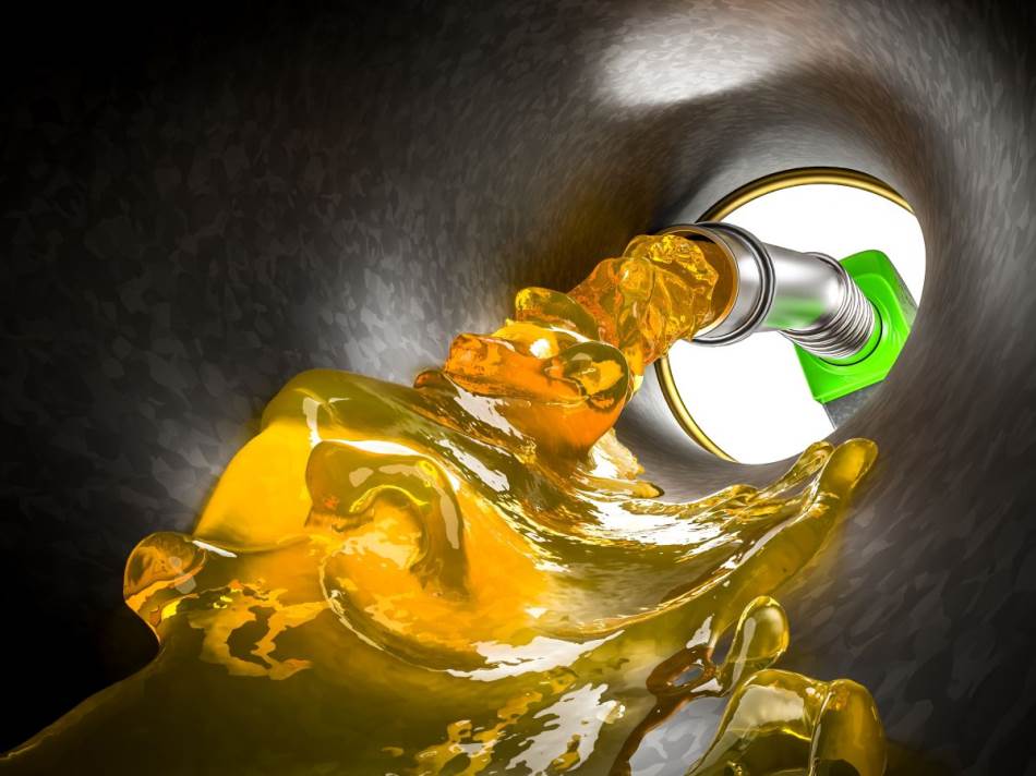 benzin-_-gorivo-_-Foto-Shutterstock-Gualtiero-Boffi