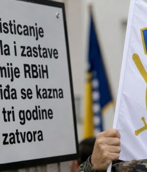 Isticanje simbola i zastave Armije RBiH predviđa tri godine zatvora