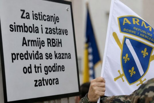 Za isticanje simbola i zastave Armije RBiH predviđa se tri godine zatvora